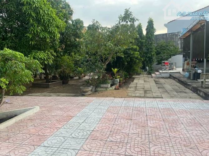Nhà vườn nghỉ dưỡng, hơn 1000m2 sẵn 400m2 thổ cư, còn lại đất nn,nở hậu tài lộc - 4