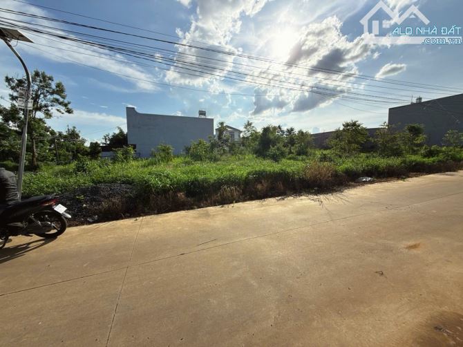 Đất hẻm 165 Vạn Xuân, đường bê tông hẻm thông.  Dt: 5x20 thổ cư 100% (khu này rất ít lô có