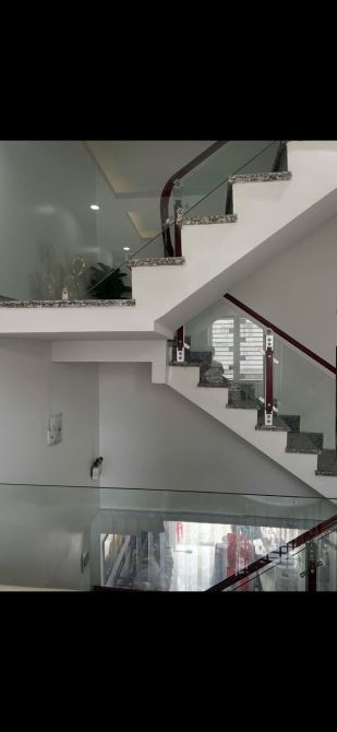 Bán nhà 4 tầng mặt đường Phương Lưu, buôn bán kinh doanh chỉ hơn 5 tỷ