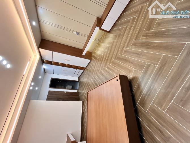 Bán dãy 3 căn  xây mới ô tô đỗ cửa phố Hồ sen, giá chỉ hơn 5 tỷ ngay aeon - 2