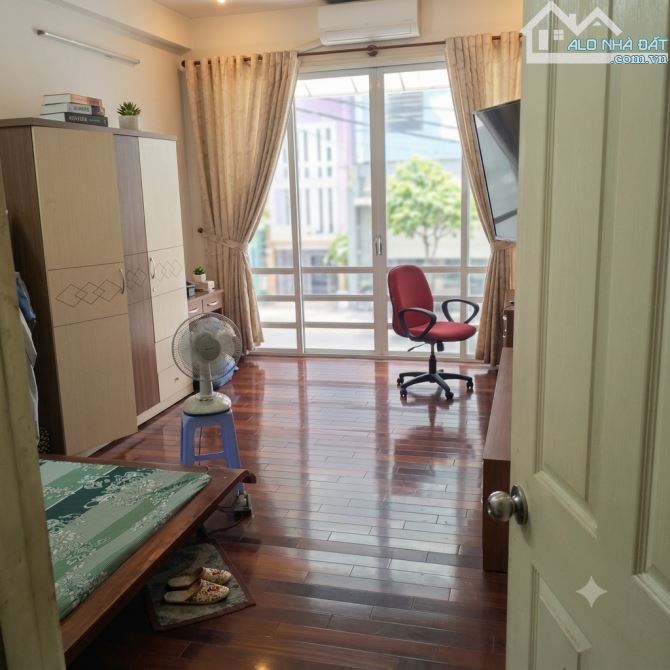 Nhà đẹp 4 tầng x 78m2 HXH Thành Thái - cư xá Đồng Tiến - 3