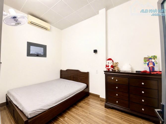 💥 SẬP HẦM HƠN 2TY CĂN NHÀ 3 TẦNG - MT THẾ LỮ - DT LÊN ĐẾN 115M2 - GIÁ CHỈ 11.X TỶ - 5