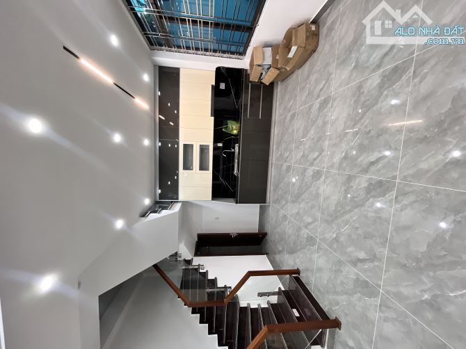 Bán dãy 3 căn  xây mới ô tô đỗ cửa phố Hồ sen, giá chỉ hơn 5 tỷ ngay aeon - 5