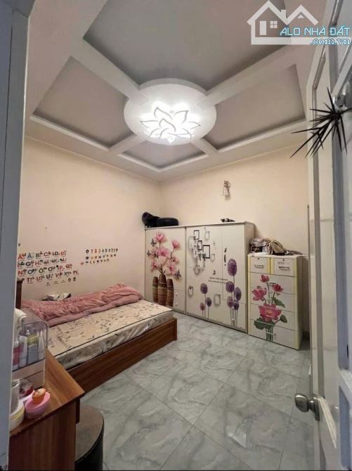 Nhà Đà Lạt 100m2 - 4 tỷ 8 - đường ô tô - sân đậu ô tô - Gần Trung Tâm - 6