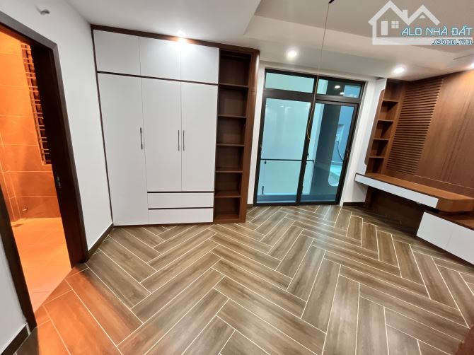 Bán dãy 3 căn  xây mới ô tô đỗ cửa phố Hồ sen, giá chỉ hơn 5 tỷ ngay aeon - 7