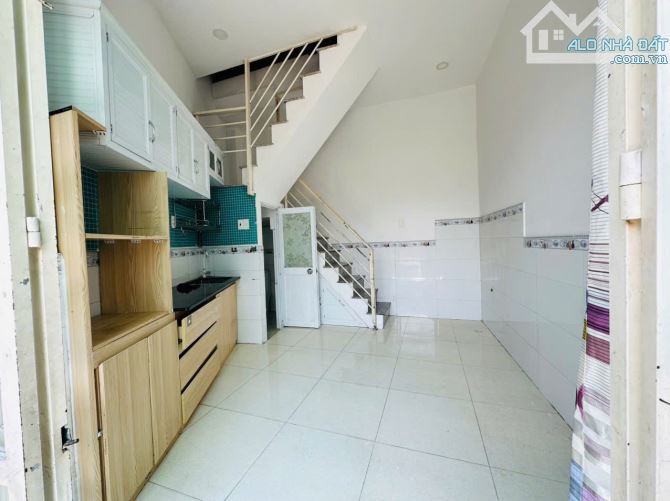 Bán nhà  Nguyễn Văn Quỳ, phường Phú Thuận, quận 7,dt:20m,gia:1,65ty - 1