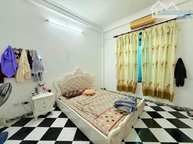 6.4 TỶ – 24M2 – 4 TẦNG – SÂN RỘNG – TÂN MAI – NGUYỄN CHÍNH - 4