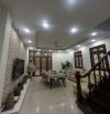 Cho thuê nhà LÔ GÓC, Ô TÔ Nguyễn Khang, Cầu Giấy 52M*4 tầng giá 20 triệu