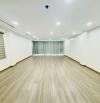 Nhà mặt phố Đê La Thành To - Ngã 5 Ô Chợ Dừa