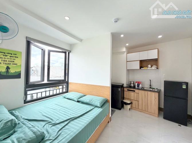 Giảm 1 tỷ ! Nhà đẹp 4 tầng 15 phòng 2 mặt tiền vừa ở vừa cho thuê gần sân bay Tân Sơn Nhất 3