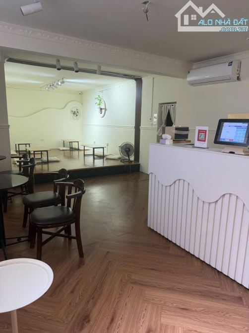 Sang Nhượng Cafe Ngõ Đặng Văn Ngữ - Đống Đa giá 13 triệu.