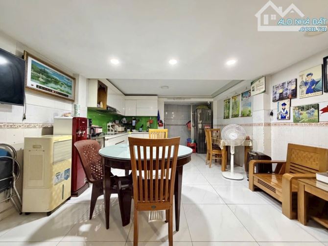 KẸT VỐN BÁN GẤP NHÀ KÝ HOÀ, QUẬN 5. GIÁ:4Tỷ150/67m2. 4 LẦU. SỔ HỒNG RIÊNG ĐÃ HOÀN CÔNG 3