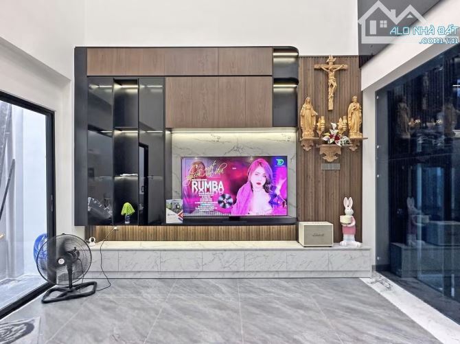 CHỦ BÁN NHÀ ĐƯỜNG TẠ QUANG BỬU P. CHÍNH HƯNG– 96M² NGANG 5M – 3 LẦU – 4 TỶ THUÊ7 3