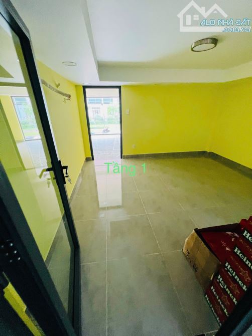 CHO THUÊ TÒA NHÀ 2 MẶT TIỀN ĐƯỜNG LÝ THƯỜNG KIỆT - ĐỐI DIỆN NHÀ THI ĐẤU PHÚ THỌ 2