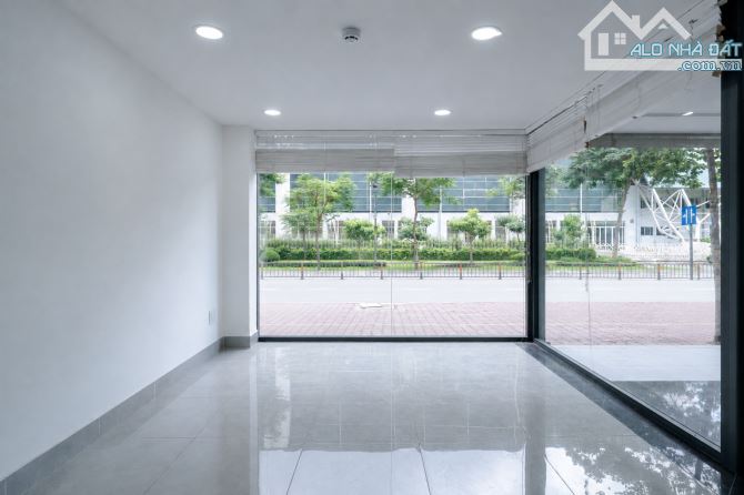 CHO THUÊ TÒA NHÀ 2 MẶT TIỀN ĐƯỜNG LÝ THƯỜNG KIỆT - ĐỐI DIỆN NHÀ THI ĐẤU PHÚ THỌ