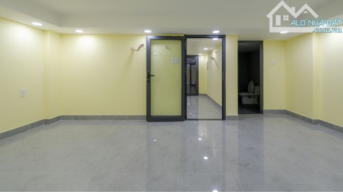 CHO THUÊ TÒA NHÀ 2 MẶT TIỀN ĐƯỜNG LÝ THƯỜNG KIỆT - ĐỐI DIỆN NHÀ THI ĐẤU PHÚ THỌ 4