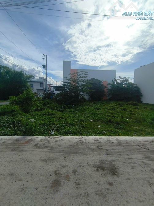 3 LÔ ĐẤT MẶT TIỀN ĐƯỜNG PHƯỚC VĨNH GẦN KHU CÔNG NGHIỆP CẦU TRÀM
