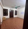 Cho thuê nhà Nghĩa Đô – Cầu Giấy DT 45m x 4 tầng, phân lô ô tô đỗ giá thuê 14tr/th