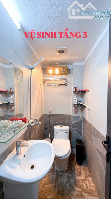 Cho thuê nhà 5 tầng,7 ngủ,4 vệ sinh, đủ đồ cơ bản Ngõ Thịnh Quang,Đống Đa