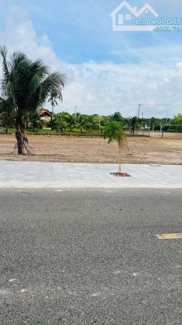 BÁN ĐẤT F0 SẴN SỔ - VIEW NÚI, GẦN BIỂN ,NGANG 10m giá chỉ hơn 1 tỷ - 2