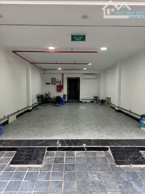 Cho thuê tầng 1( MBKD) tại ngõ 26 số 27 Nguyên Hồng,dt 68m2,giá 13,5tr/tháng,mới tinh, - 4