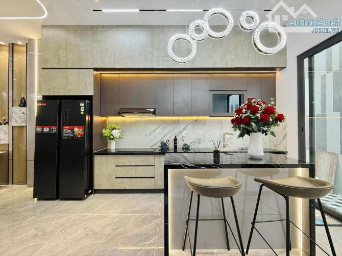 Cần bán nhanh căn nhà ngay đường Bắc Hải - Hoà Hưng - Giá: 4,35 Tỷ/70m2 (5x14) - Thuê 35TR 5