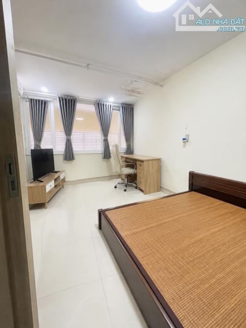 Bán 4tầng NHÀ ĐẸP x 35m² XE HƠI đậu cửa ngay Đại Học Gia Định 2