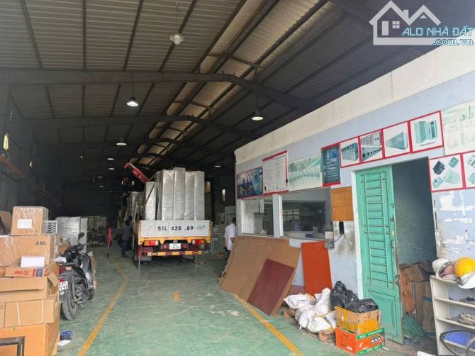 Cho thuê nhà kho Tổng 1500m tại thới an . Q12. Đường xe cont 3