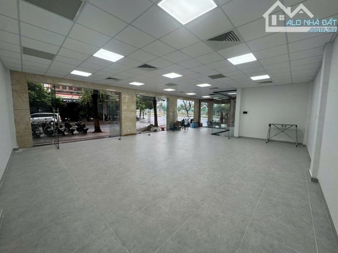MẶT BẰNG TẦNG 1 MỚI TẠI GÓC NGÃ BA - TÒA NHÀ VTD 200 XUÂN THỦY 5