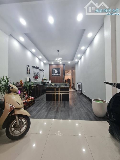 Bán nhà Hàng Vải, 100m2, 5 tầng, mặt tiền 4.5m, 59.5 tỉ, kinh doanh homestay, khách sạn