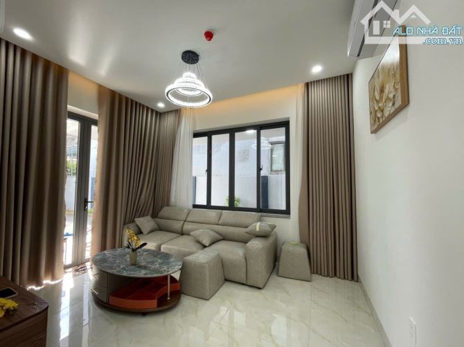 Siêu phẩm VILLAS LUXURY - 2 Tầng 365 m2 - ngang 10 📍 Sát Cầu rồng - Giá 37,5 TỶ 4