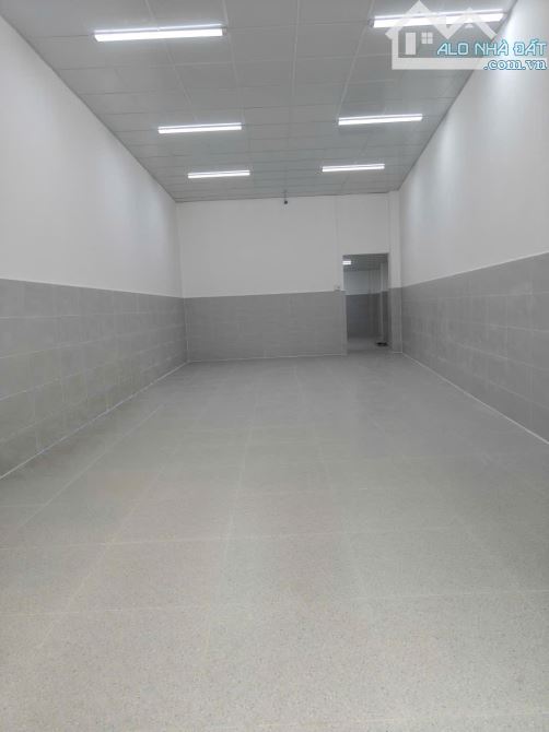 Cho thuê nhà Mặt tiền Nguyễn Chí Thanh,Q5-4x20- 3 tấm- 30 triệu- Kinh doanh tốt. - 1