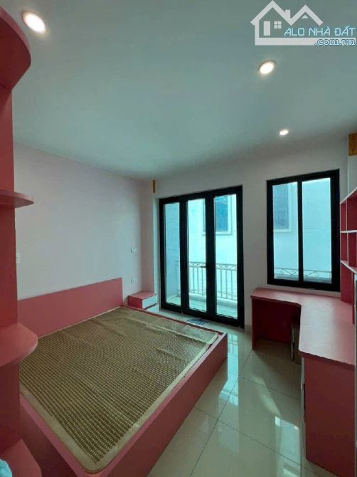 Cho thuê nhà cạnh Tân Tây Đô 90m, 7 phòng, đủ đồ. giá 10 triệu 3