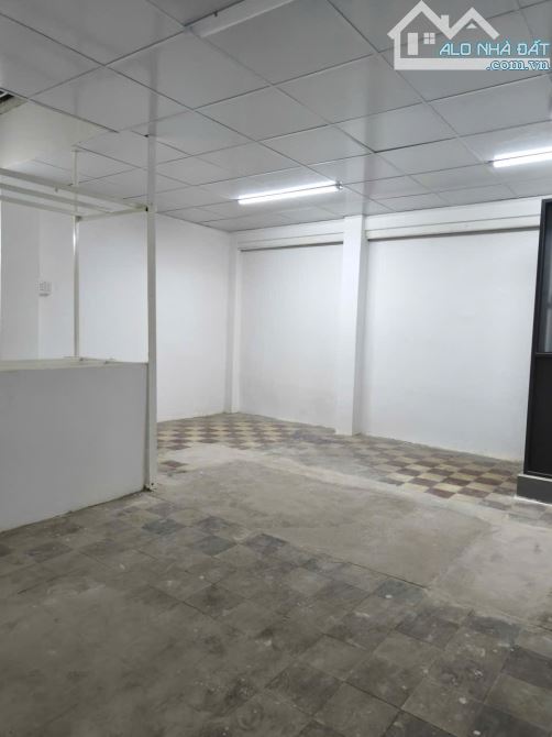 Cho thuê nhà Mặt tiền Nguyễn Chí Thanh,Q5-4x20- 3 tấm- 30 triệu- Kinh doanh tốt. - 6