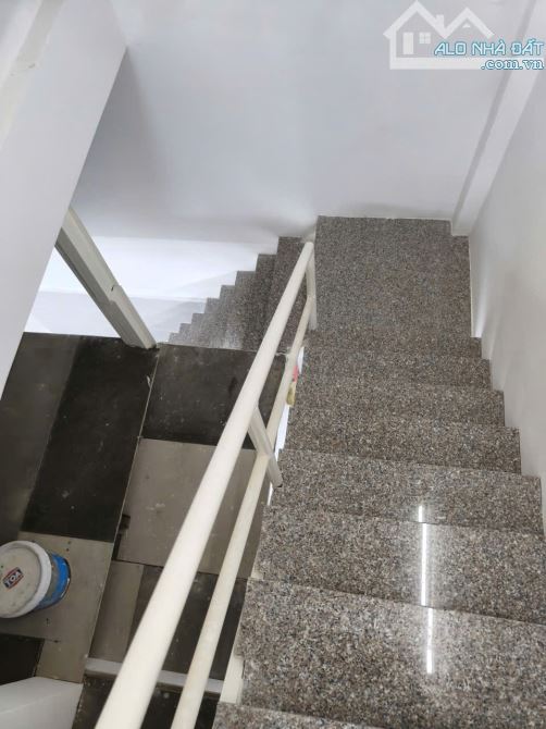 Cho thuê nhà Mặt tiền Nguyễn Chí Thanh,Q5-4x20- 3 tấm- 30 triệu- Kinh doanh tốt. - 8