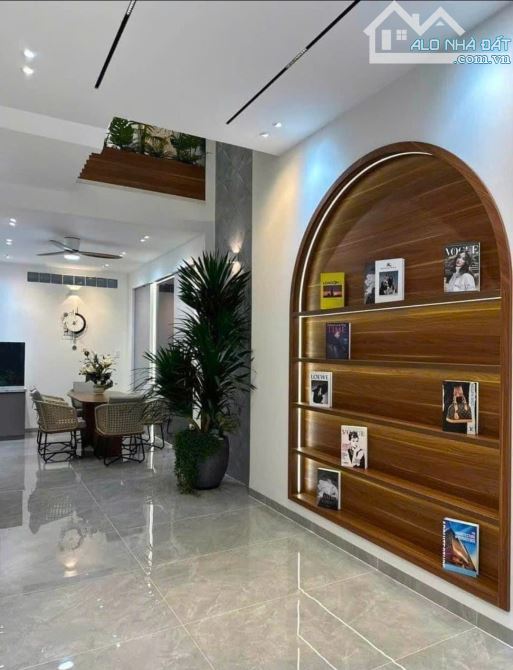 CHỦ CẦN BÁN NHANH NHÀ PHỐ- ĐƯỜNG NGUYỄN THIỆN THUẬT- 6,4 TỶ -70M2 ( 5X14) 2 LẦU 3 PN 3