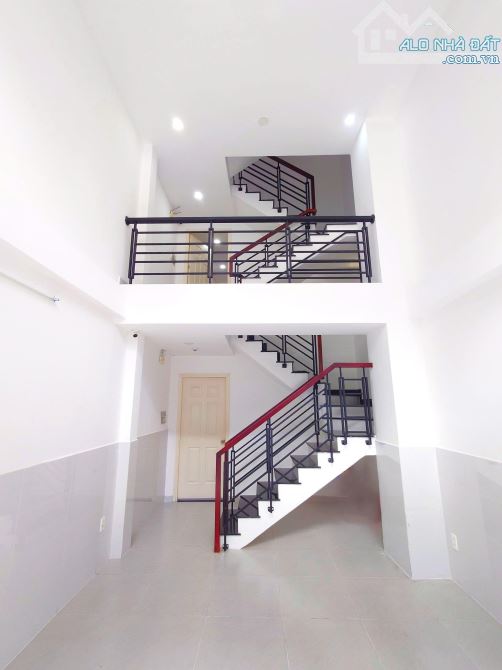 bán nhà mặt phố Đào Duy Từ, 11,8 tỷ, 40m2, 5 tầng, 6PN, 7WC, 3