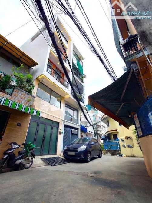 bán nhà mặt phố Đào Duy Từ, 11,8 tỷ, 40m2, 5 tầng, 6PN, 7WC, 4