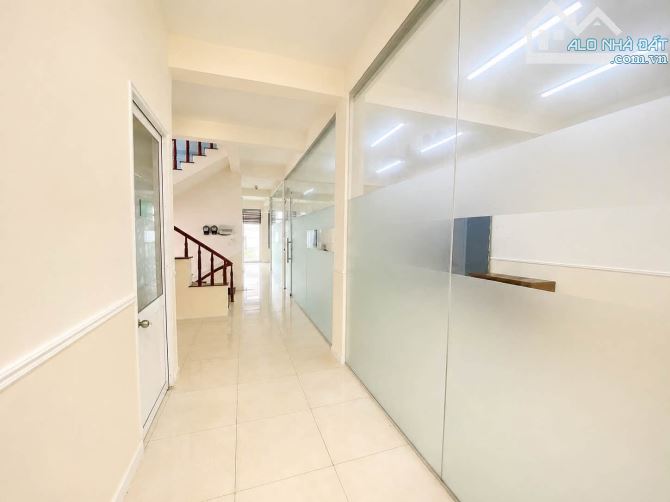 🌟 CHO THUÊ VĂN PHÒNG MẶT TIỀN NGUYỄN HỮU CẢNH – 35M² – 7,5 TRIỆU/THÁNG 🌟