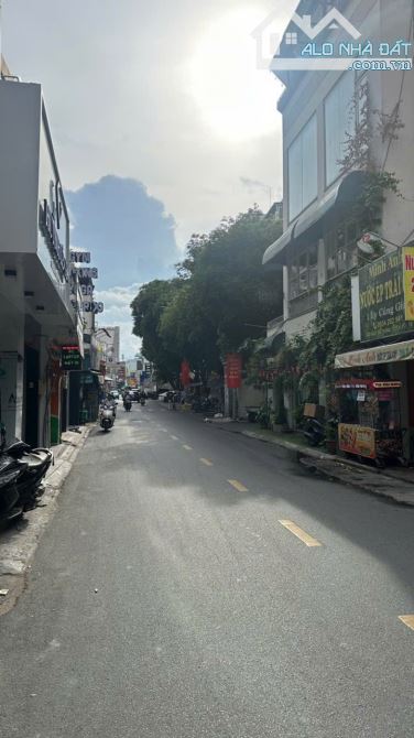 Bán Biệt Thự Nguyễn Trọng Tuyển, 6 tầng thang máy, Phú Nhuận, giá 54,99 tỷ - 1