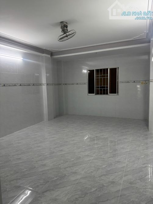 Cho thuê nhà mặt tiền Ung Văn Khiêm 3