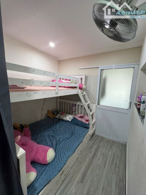 Nhà SHR __ hẻm xe hơi _ vào từ 3 hướng _ Nguyễn Văn lượng - 2