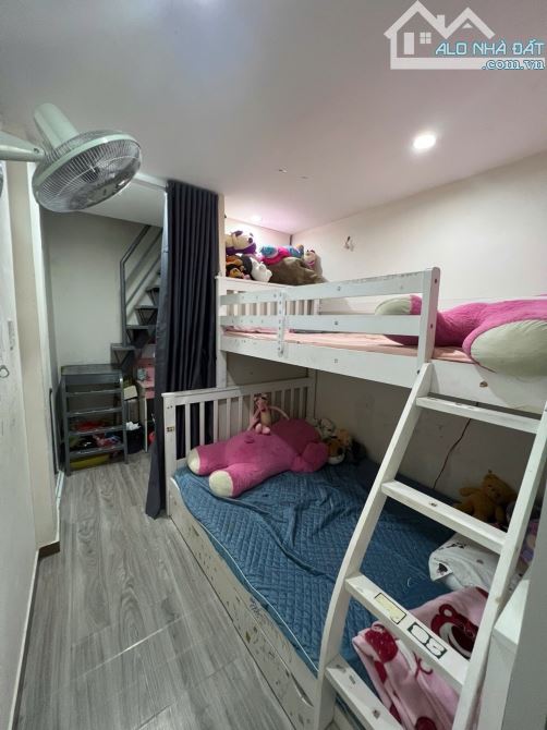 Nhà SHR __ hẻm xe hơi _ vào từ 3 hướng _ Nguyễn Văn lượng - 3